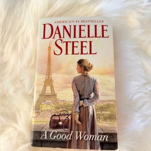 Danielle Steel 'A Good Woman' Novel